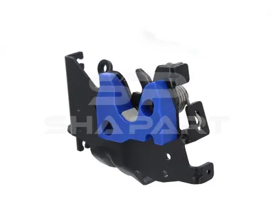 1.52004 Engine hood slot, right