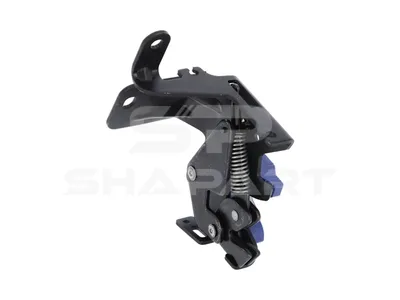 1.52012 Engine hood slot, left