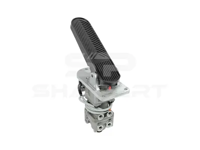 2.47051 Foot brake valve, M16 x 1,5, max. 10 bar