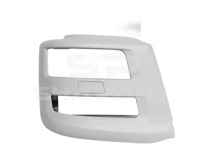 3.81296 Bumper cover, right, white