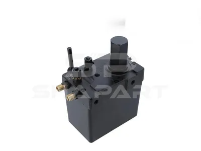3.84004 Cabin tilt pump, 570 ml, M12 x 1,5, M12 x 1,5, L: 130 mm, W: 87 mm, H: 121 mm, 400 bar