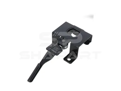 4.00552 Engine hood slot, left