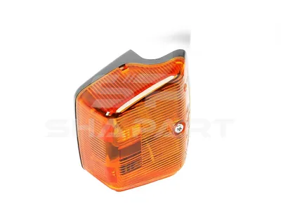 4.68157 Turn signal lamp, right