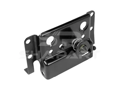 4.68347 Engine hood slot